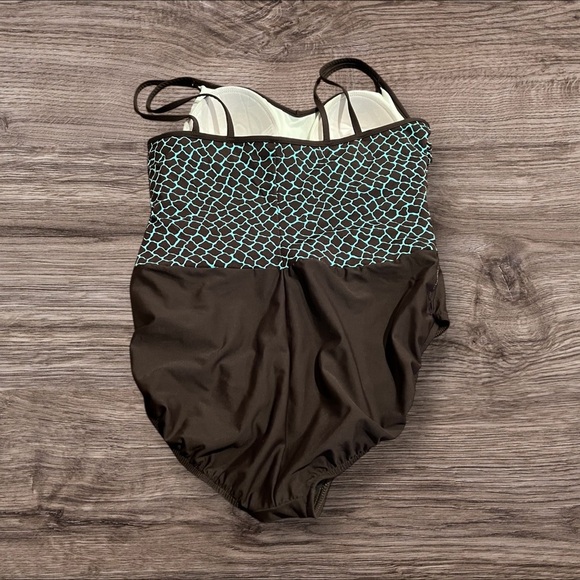 Trimshaper Women’s One Piece Swimsuit Plus Size 18 - Picture 2 of 6